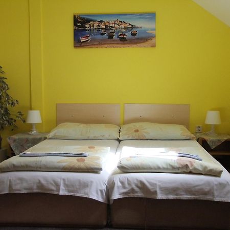 Hotel Formule Decin Exterior foto